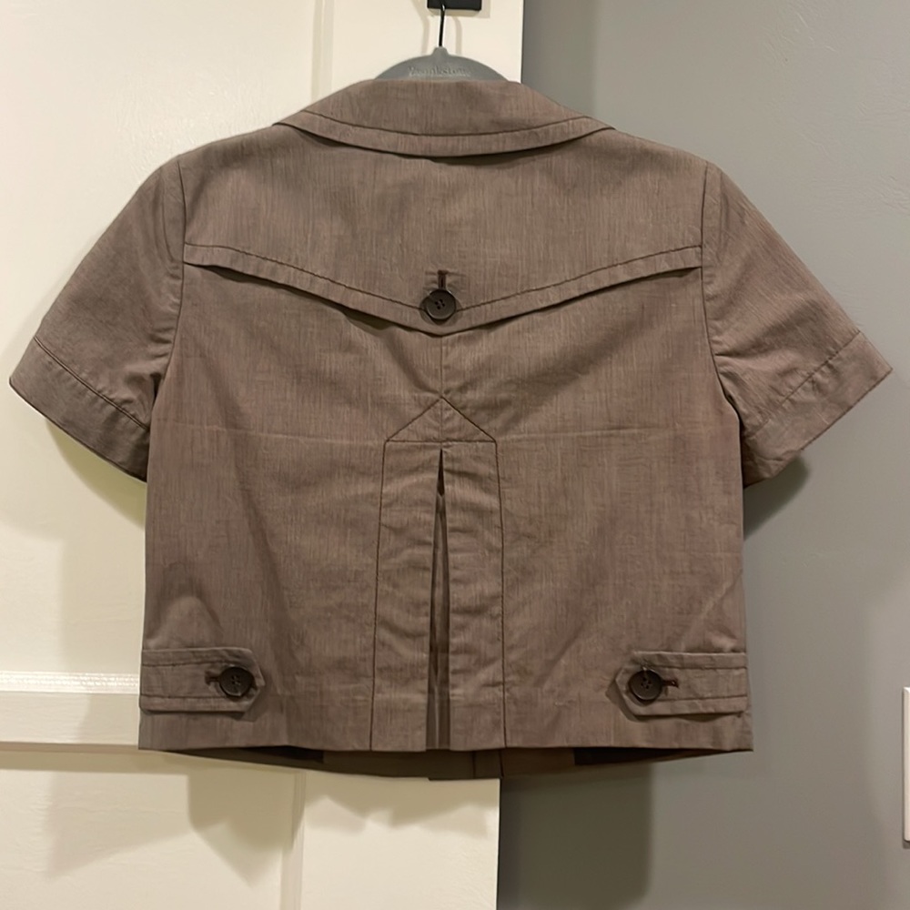 Loft button up top - Picture 5 of 5